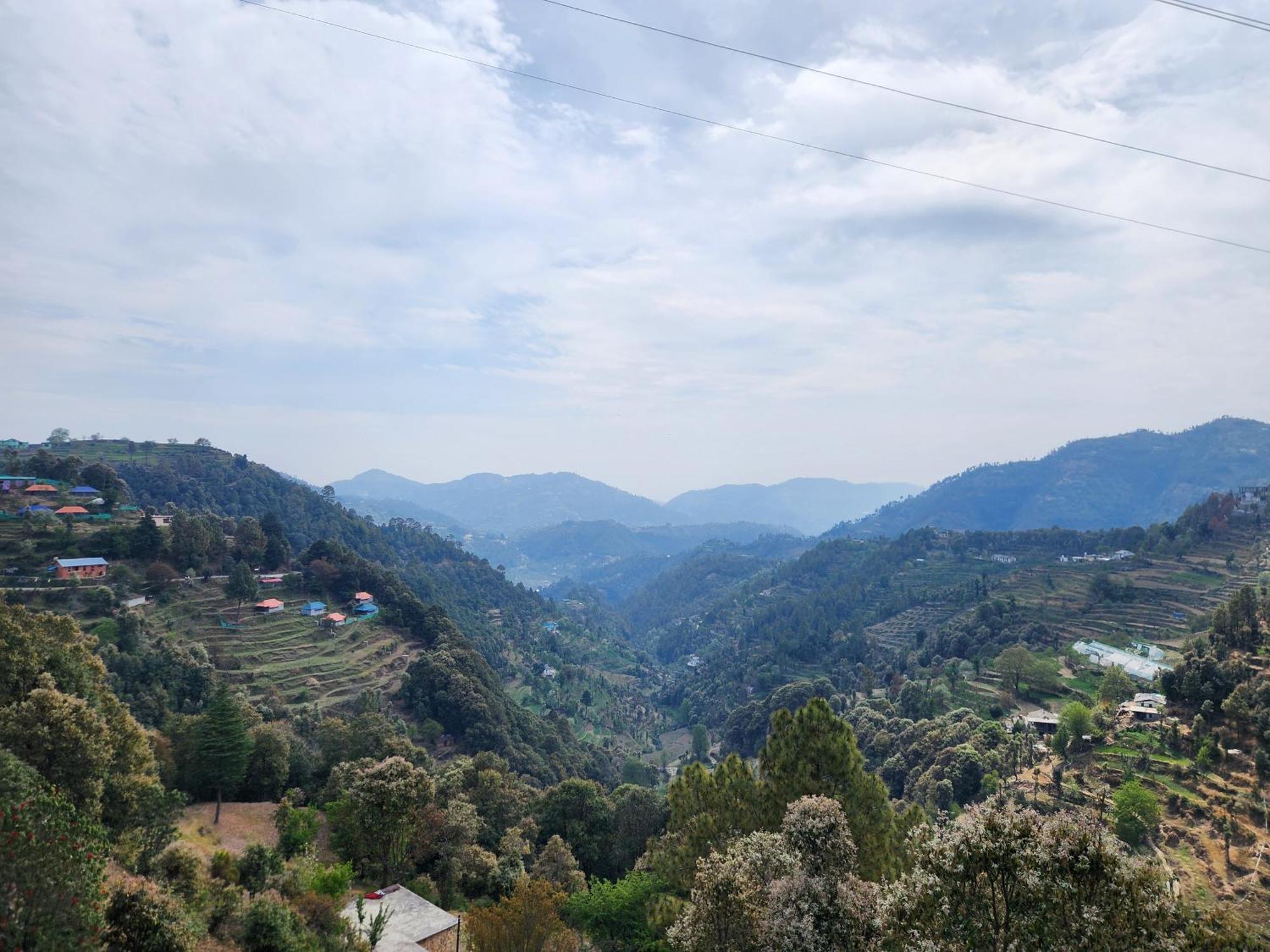 Mountain Golden Ray Apartment Mukteshwar Exterior photo